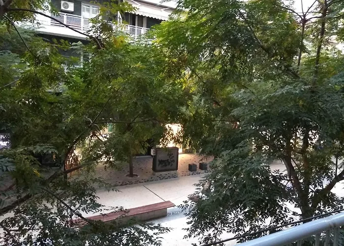 Balcony Of In The Heart Of Town 公寓